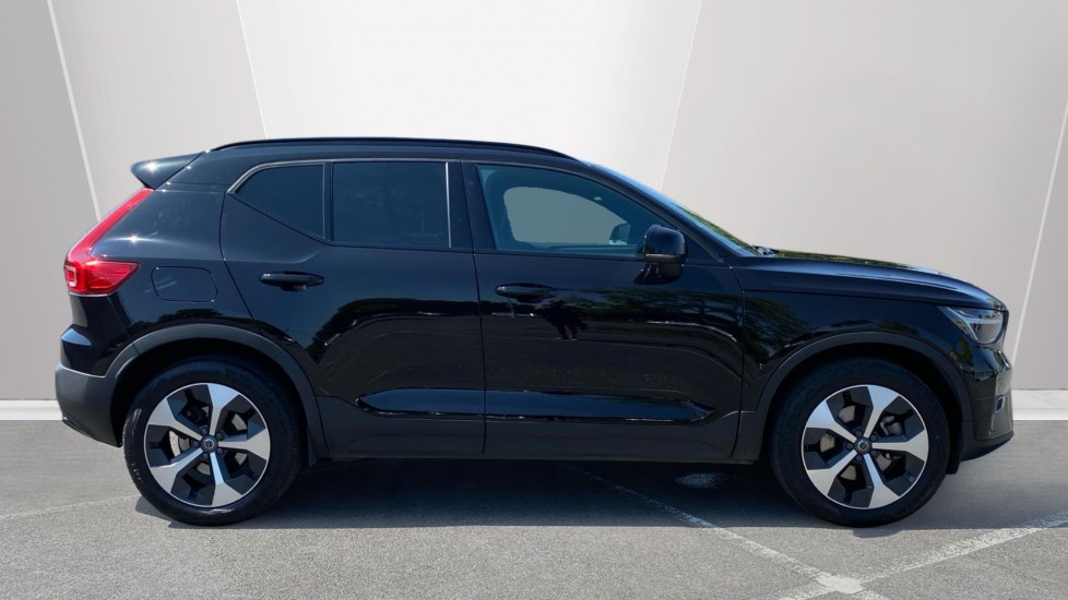 Volvo XC40 2.0 B4P Plus Dark 5dr Auto Petrol Estate - Image 3