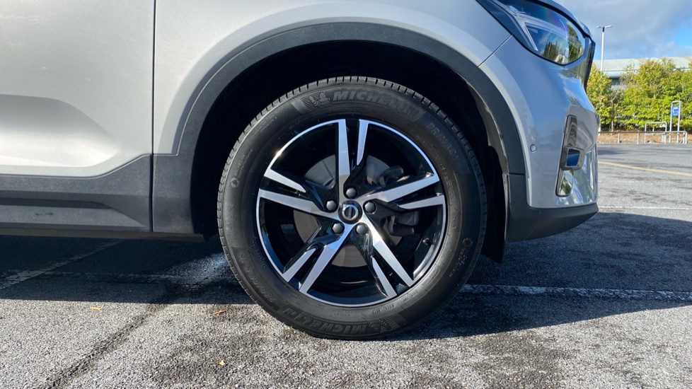 Volvo XC40 2.0 B3P Plus Dark 5dr Auto Petrol Estate - Image 10