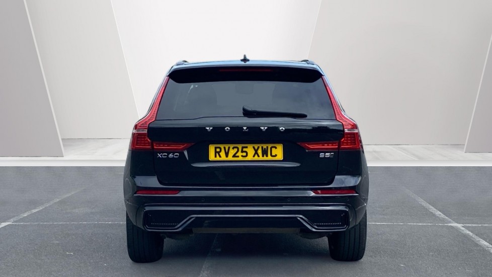 Volvo XC60 2.0 B5P Ultra Dark 5dr AWD Geartronic Petrol Estate - Image 7
