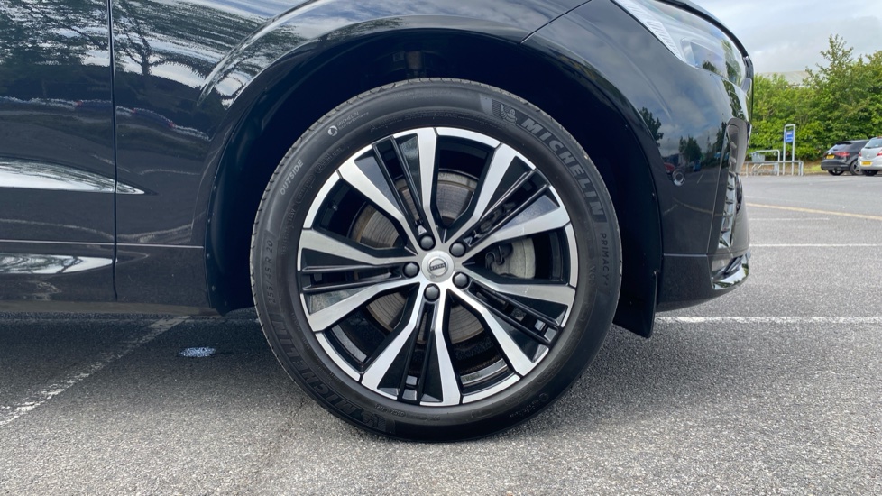 Volvo XC60 2.0 B5P Ultra Dark 5dr AWD Geartronic Petrol Estate - Image 9
