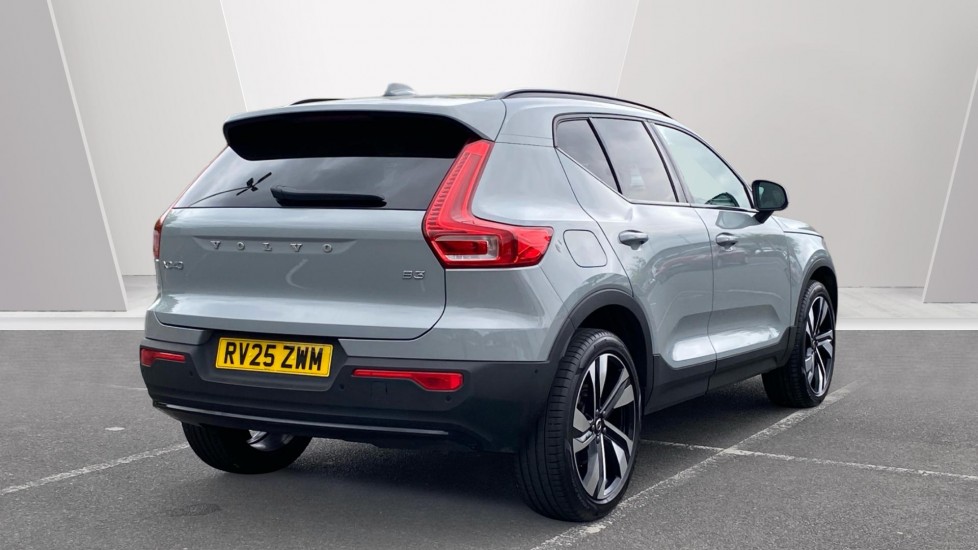 Volvo XC40 2.0 B3P Ultra Dark 5dr Auto Petrol Estate - Image 2