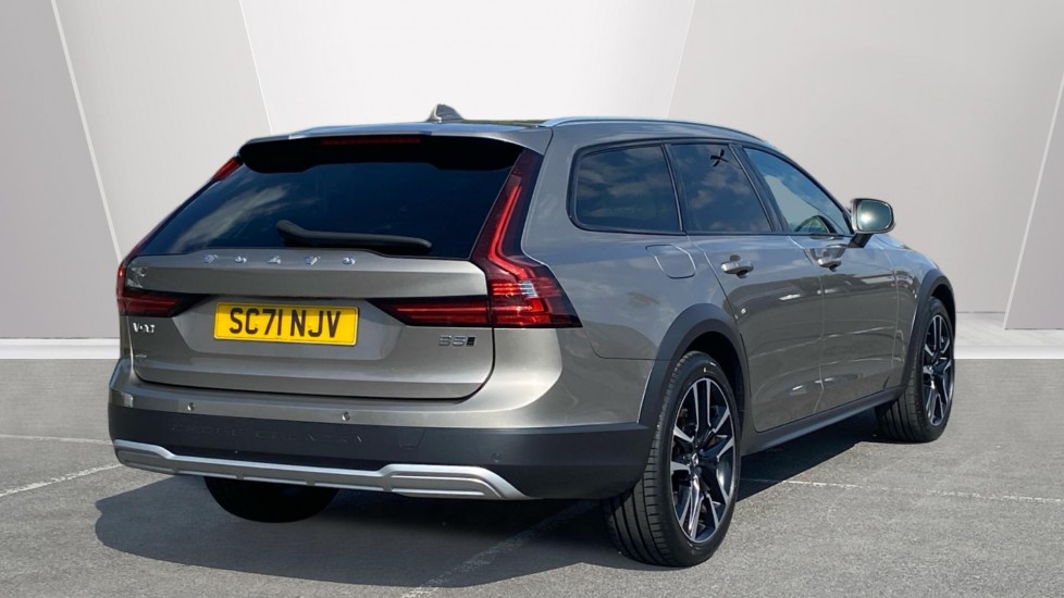 Volvo V90 2.0 B5D Cross Country 5dr AWD Auto Diesel Estate - Image 2