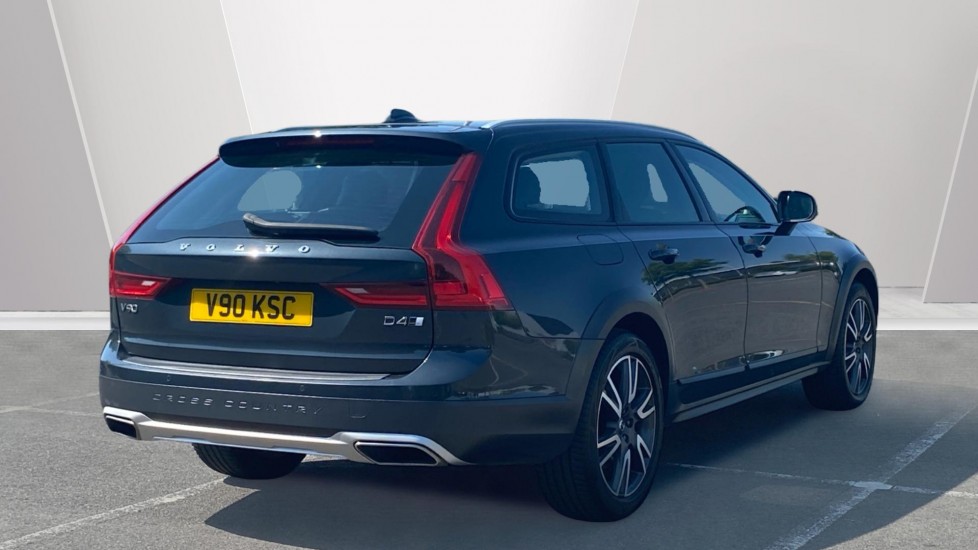 Volvo V90 2.0 D4 Cross Country Plus 5dr AWD Geartronic Diesel Estate - Image 2