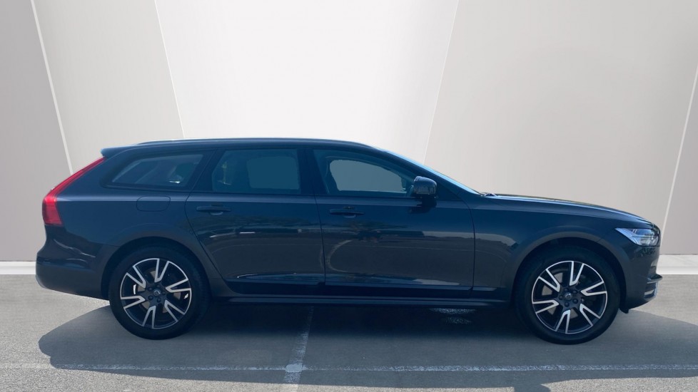 Volvo V90 2.0 D4 Cross Country Plus 5dr AWD Geartronic Diesel Estate - Image 3