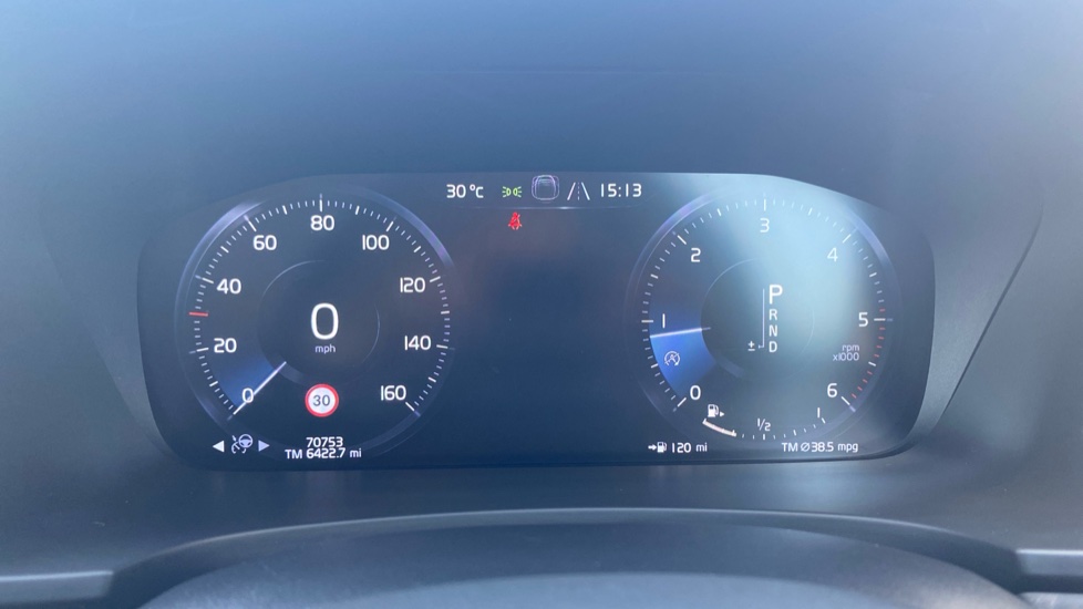 Volvo V90 2.0 D4 Cross Country Plus 5dr AWD Geartronic Diesel Estate - Image 11