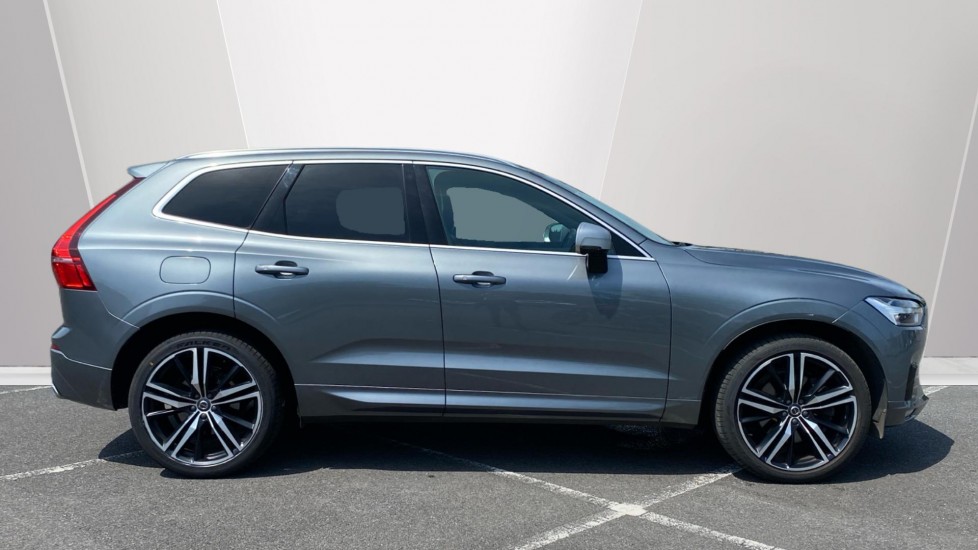 Volvo XC60 2.0 T5 [250] R DESIGN Pro 5dr AWD Geartronic Petrol Estate - Image 3