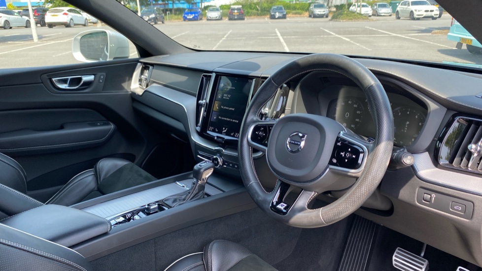 Volvo XC60 2.0 T5 [250] R DESIGN Pro 5dr AWD Geartronic Petrol Estate - Image 4