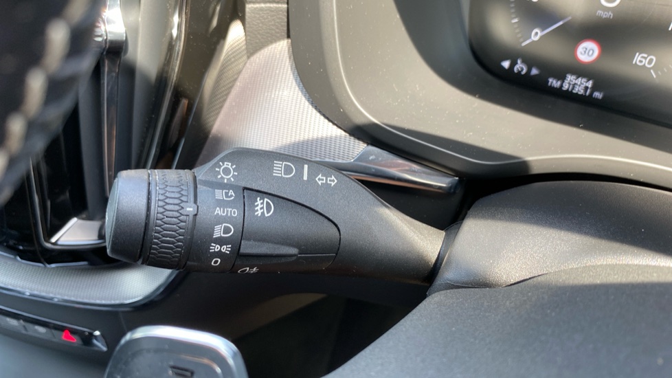 Volvo XC60 2.0 T5 [250] R DESIGN Pro 5dr AWD Geartronic Petrol Estate - Image 31