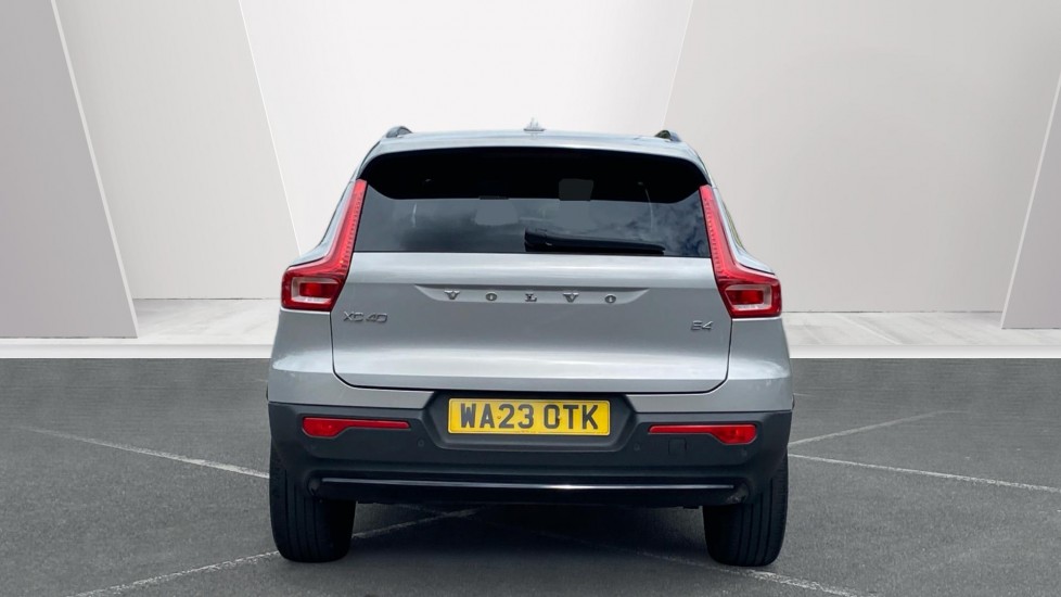 Volvo XC40 2.0 B4P Ultimate Dark 5dr Auto Petrol Estate - Image 7