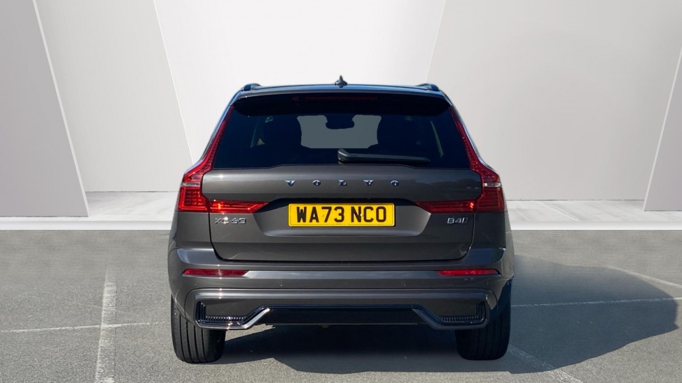 Volvo XC60 2.0 B4D Plus Dark 5dr AWD Geartronic Diesel Estate - Image 8