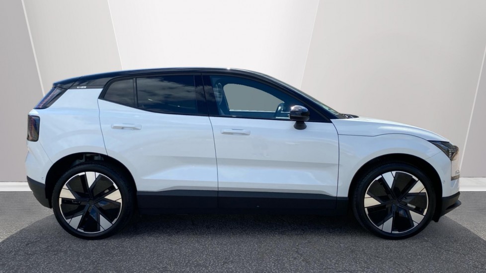 Volvo EX30 315kW Twin Motor Performance Ultra 69kWh 5dr Auto Electric Estate - Image 3