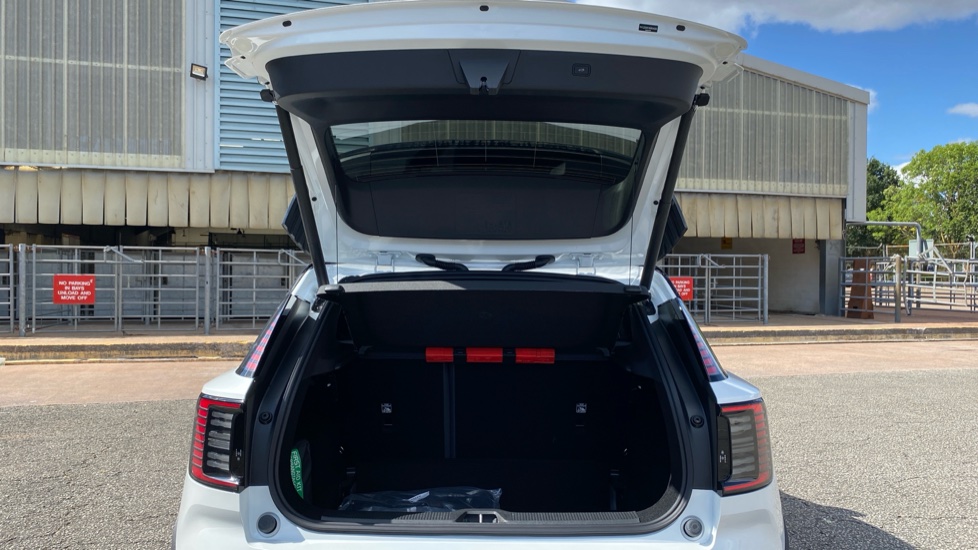 Volvo EX30 315kW Twin Motor Performance Ultra 69kWh 5dr Auto Electric Estate - Image 14