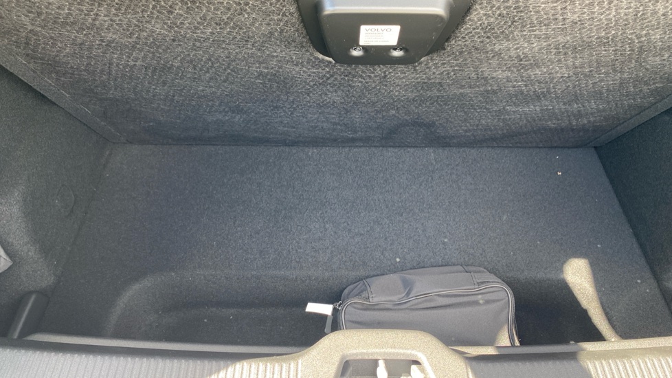 Volvo EX30 315kW Twin Motor Performance Ultra 69kWh 5dr Auto Electric Estate - Image 39
