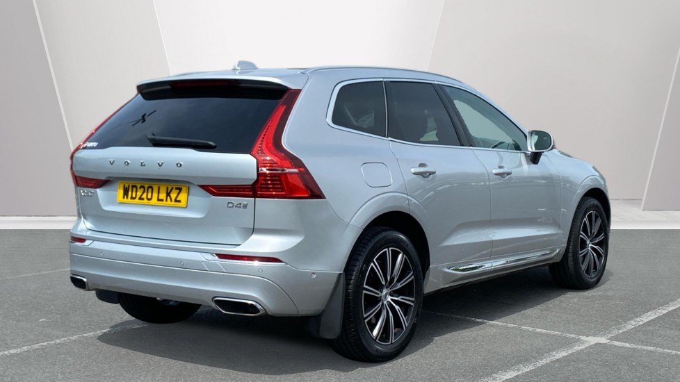 Volvo XC60 2.0 D4 Inscription 5dr Geartronic Diesel Estate - Image 2