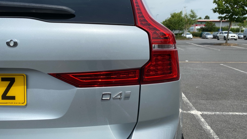 Volvo XC60 2.0 D4 Inscription 5dr Geartronic Diesel Estate - Image 42