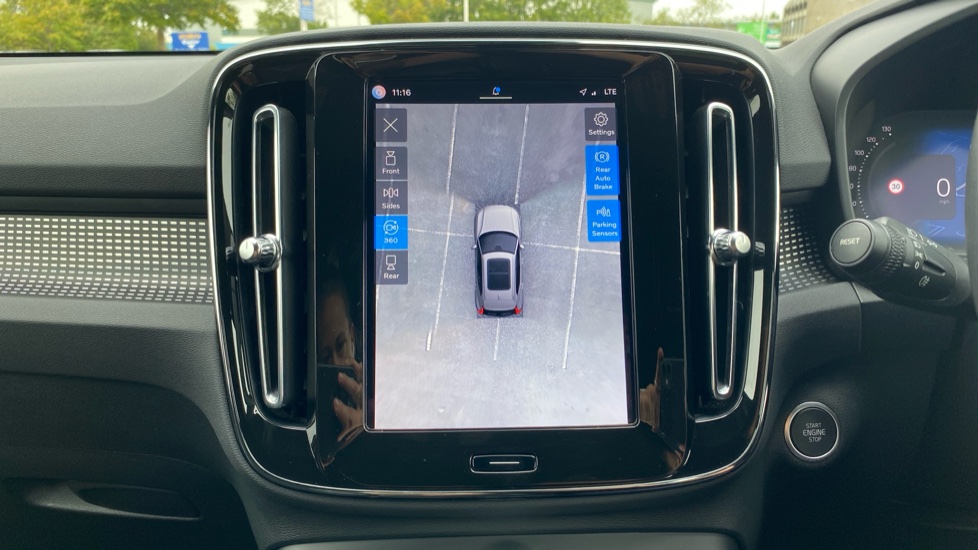 Volvo XC40 2.0 B4P Plus Dark 5dr Auto Petrol Estate - Image 24