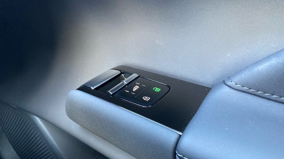 Volvo ES90 245kW SM Extended Range Plus 92kWh 5dr Auto Electric Hatchback - Image 34