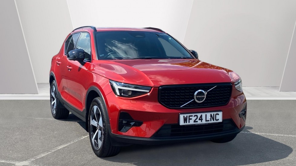 Volvo XC40 2.0 B4P Ultimate Dark 5dr Auto Petrol Estate - Image 1