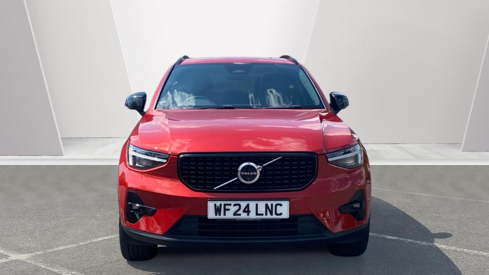 Volvo XC40 2.0 B4P Ultimate Dark 5dr Auto Petrol Estate - Image 9