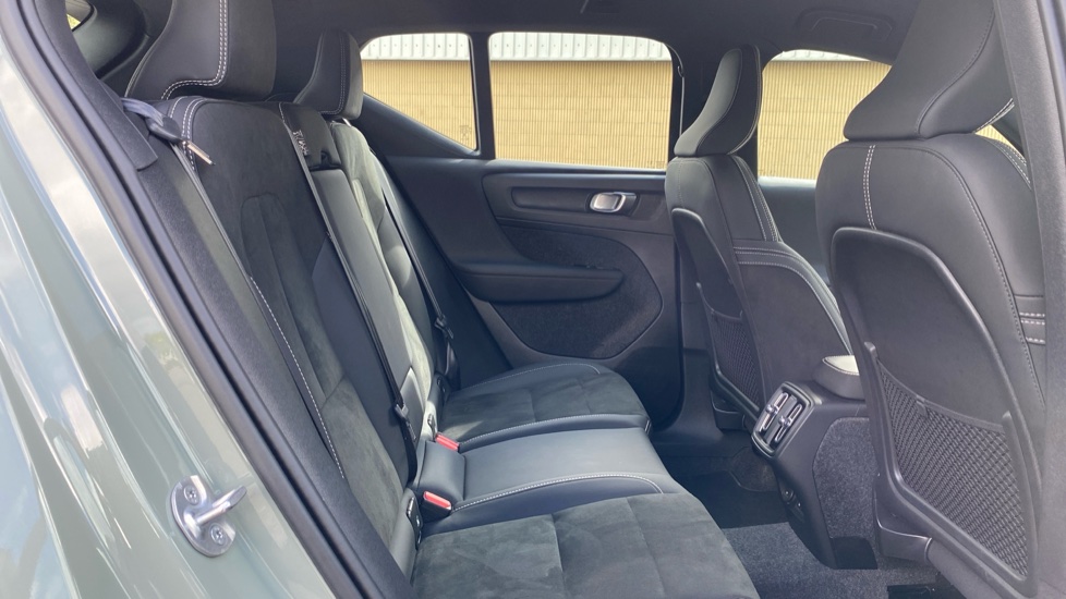 Volvo XC40 2.0 B3P Plus Dark 5dr Auto Petrol Estate - Image 6