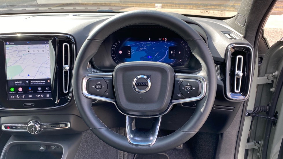 Volvo XC40 2.0 B3P Plus Dark 5dr Auto Petrol Estate - Image 10