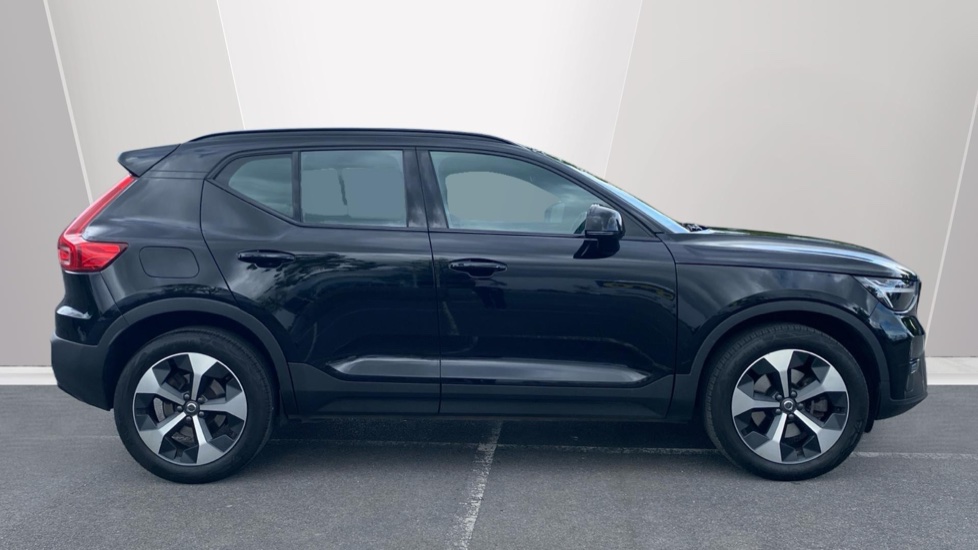 Volvo XC40 2.0 B3P Plus Dark 5dr Auto Petrol Estate - Image 3