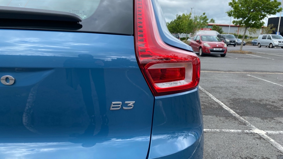 Volvo XC40 2.0 B3P Plus Dark 5dr Auto Petrol Estate - Image 41