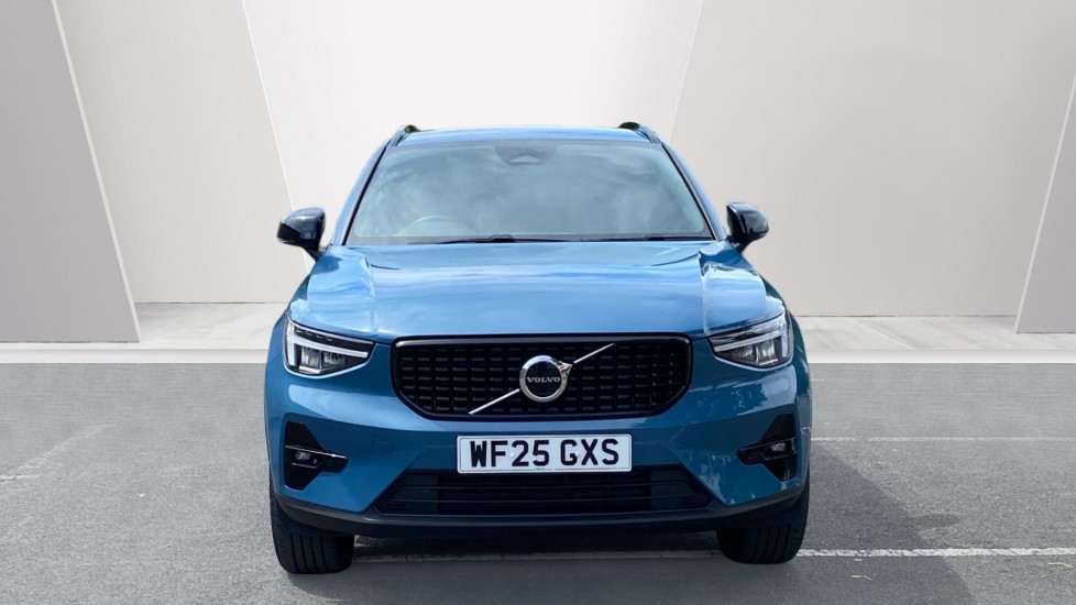 Volvo XC40 2.0 B3P Plus Dark 5dr Auto Petrol Estate - Image 8