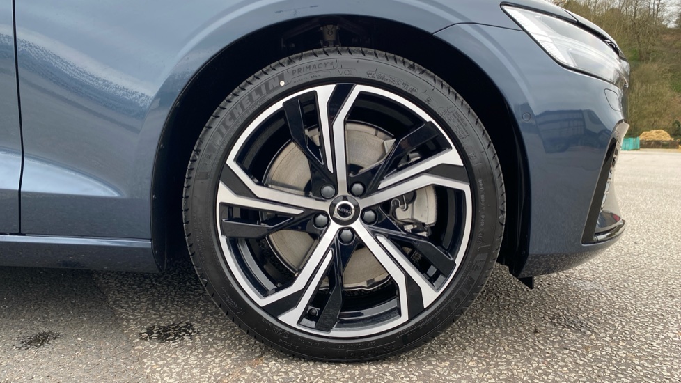 Volvo V60 2.0 T8 [455] PHEV Ultra Dark 5dr AWD Auto [NI] Estate - Image 10