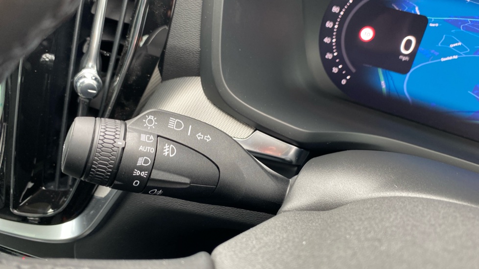 Volvo V60 2.0 T8 [455] PHEV Ultra Dark 5dr AWD Auto [NI] Estate - Image 34
