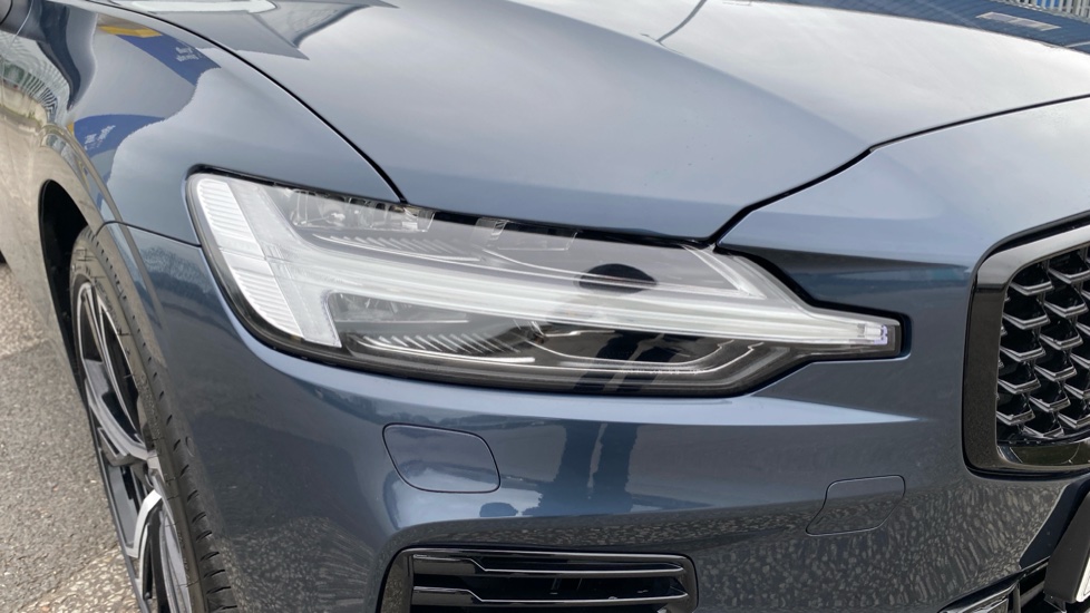 Volvo V60 2.0 T8 [455] PHEV Ultra Dark 5dr AWD Auto [NI] Estate - Image 47