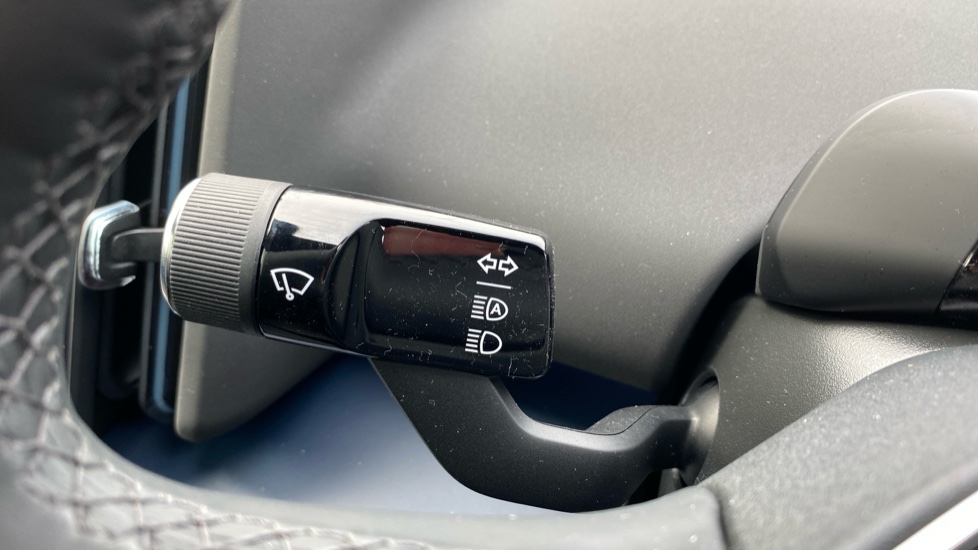Volvo EX30 315kW Twin Motor Performance Ultra 69kWh 5dr Auto Electric Estate - Image 35