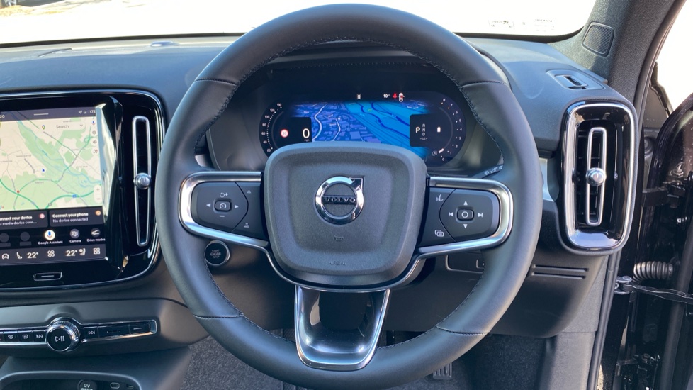 Volvo XC40 2.0 B4P Plus Black Edition 5dr Auto Petrol Estate - Image 11