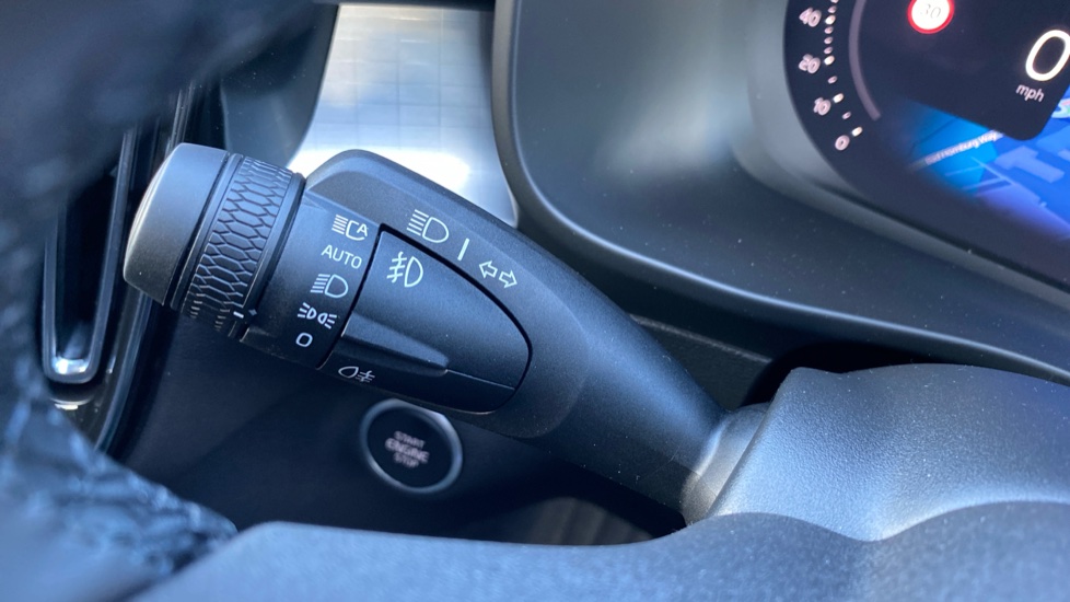 Volvo XC40 2.0 B4P Plus Black Edition 5dr Auto Petrol Estate - Image 31