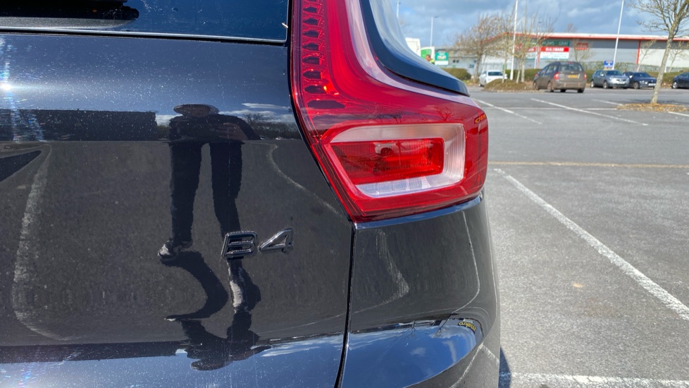 Volvo XC40 2.0 B4P Plus Black Edition 5dr Auto Petrol Estate - Image 42