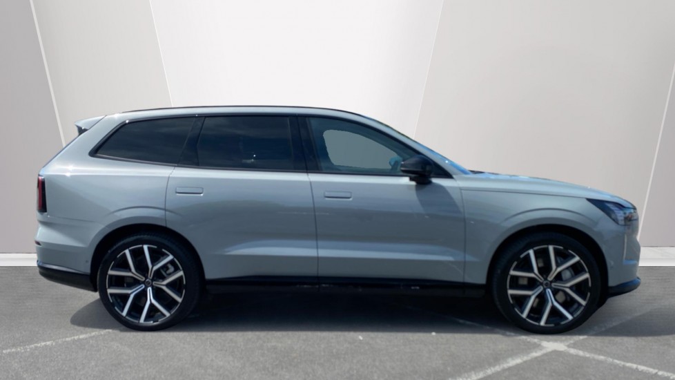 Volvo EX90 300kW Twin Motor Ultra 111kWh 5dr Auto Electric Estate - Image 3
