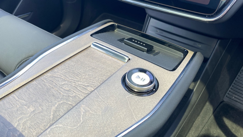 Volvo EX90 300kW Twin Motor Ultra 111kWh 5dr Auto Electric Estate - Image 31