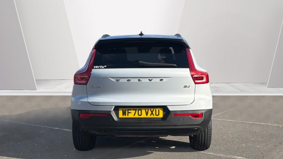 Volvo XC40 2.0 B4P R DESIGN 5dr Auto Petrol Estate - Image 8