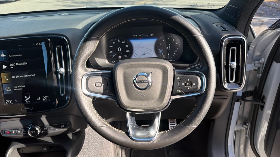 Volvo XC40 2.0 B4P R DESIGN 5dr Auto Petrol Estate - Image 11