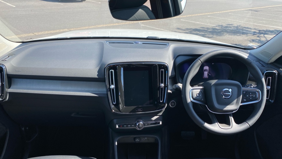 Volvo XC40 2.0 B3P Plus Dark 5dr Auto Petrol Estate - Image 5