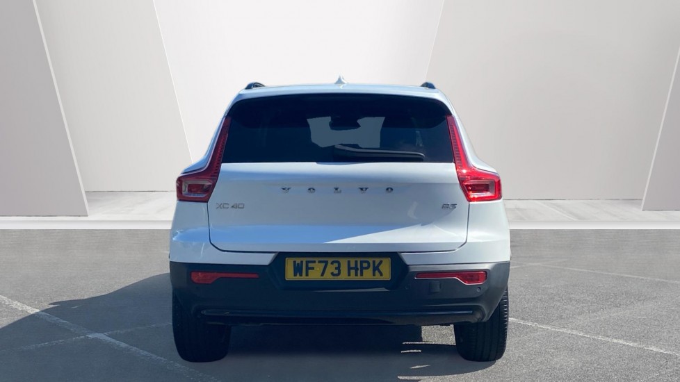 Volvo XC40 2.0 B3P Plus Dark 5dr Auto Petrol Estate - Image 7