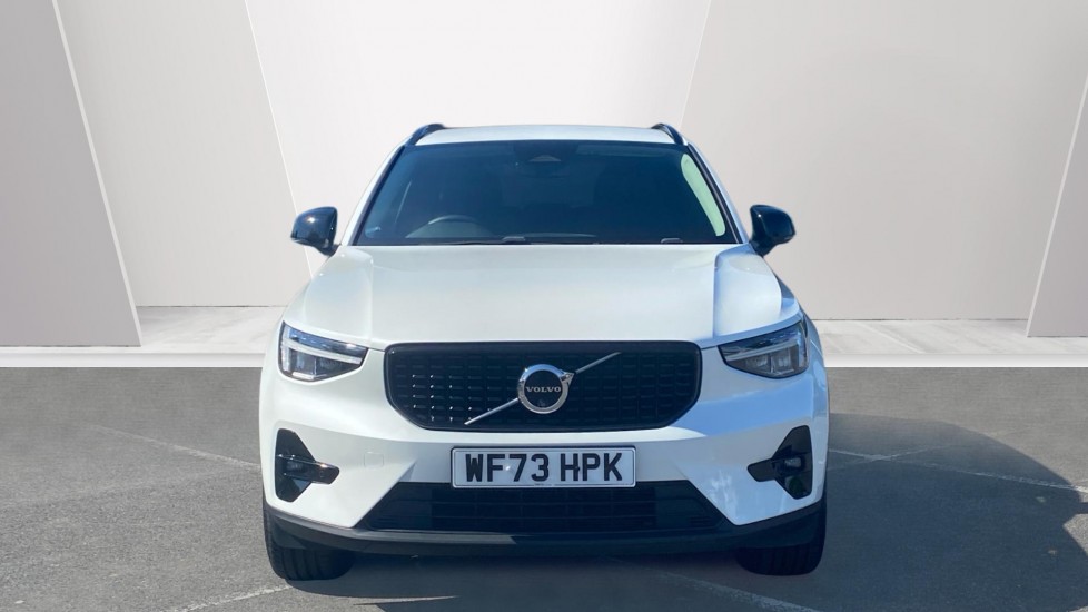 Volvo XC40 2.0 B3P Plus Dark 5dr Auto Petrol Estate - Image 8