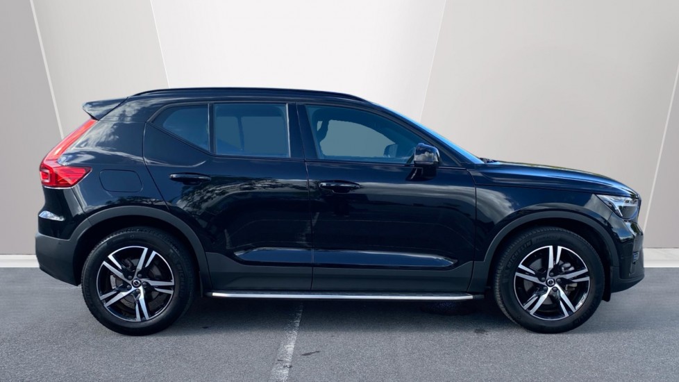 Volvo XC40 2.0 B3P Plus Dark 5dr Auto Petrol Estate - Image 3