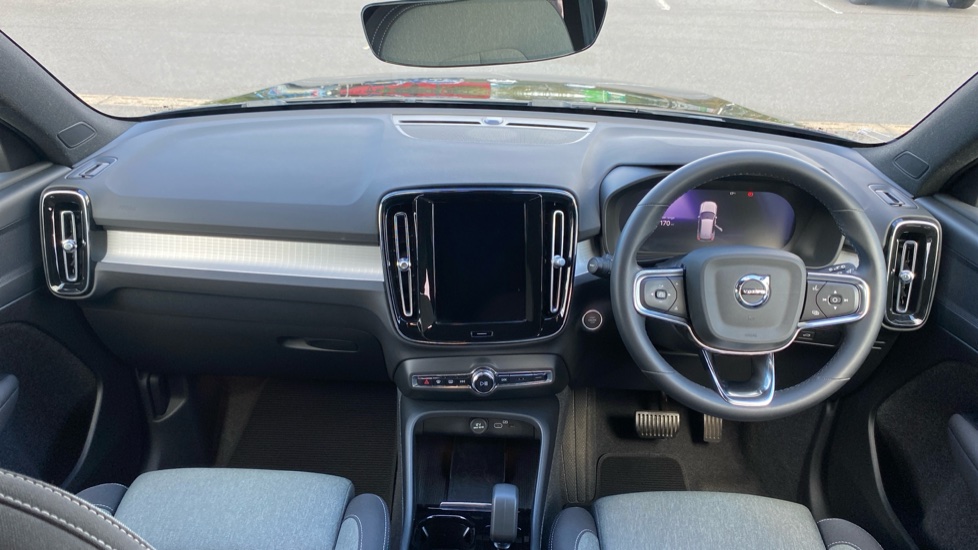 Volvo XC40 2.0 B3P Plus Dark 5dr Auto Petrol Estate - Image 6