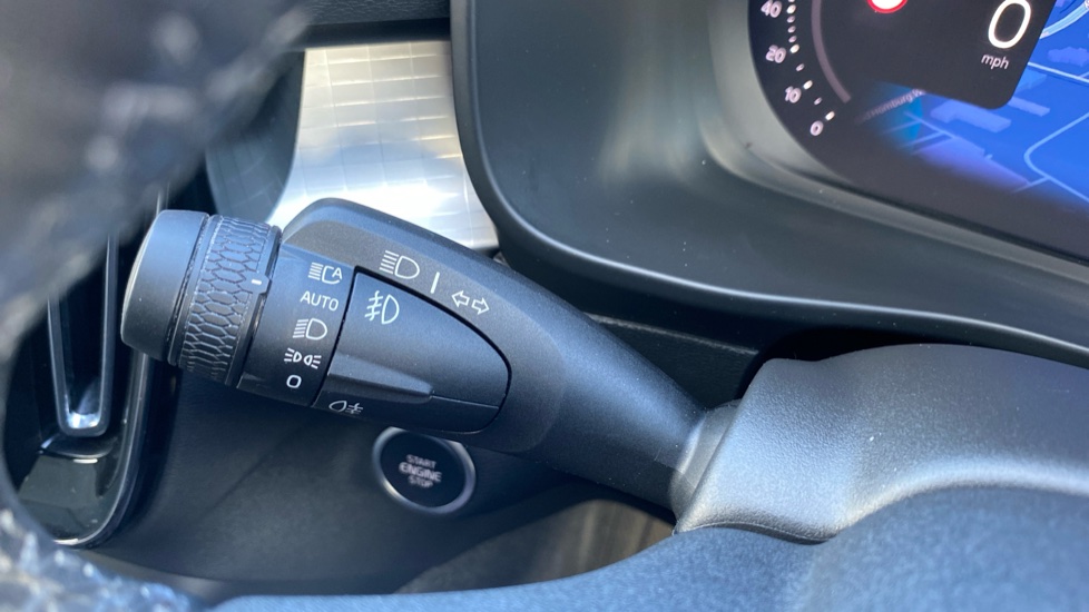 Volvo XC40 2.0 B3P Plus Dark 5dr Auto Petrol Estate - Image 33