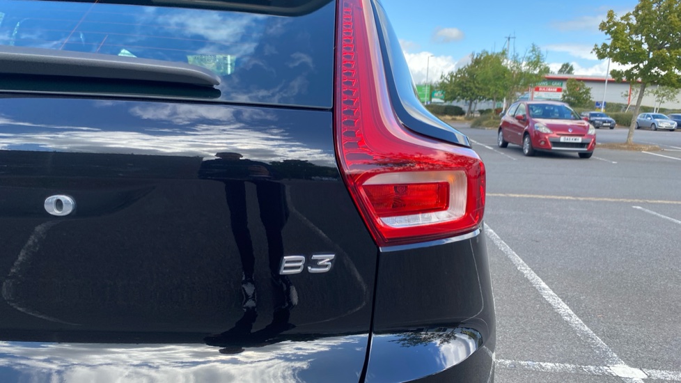 Volvo XC40 2.0 B3P Plus Dark 5dr Auto Petrol Estate - Image 44