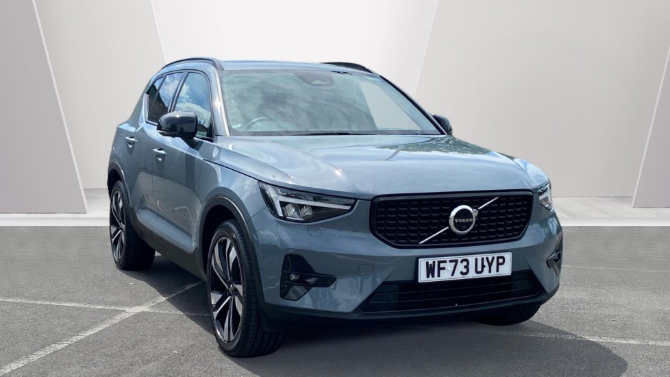 Volvo XC40 2.0 B4P Ultimate Dark 5dr Auto Petrol Estate - Image 1