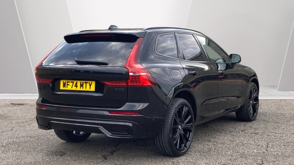 Volvo XC60 2.0 B5P Plus Black Edition 5dr AWD Geartronic Petrol Estate - Image 2