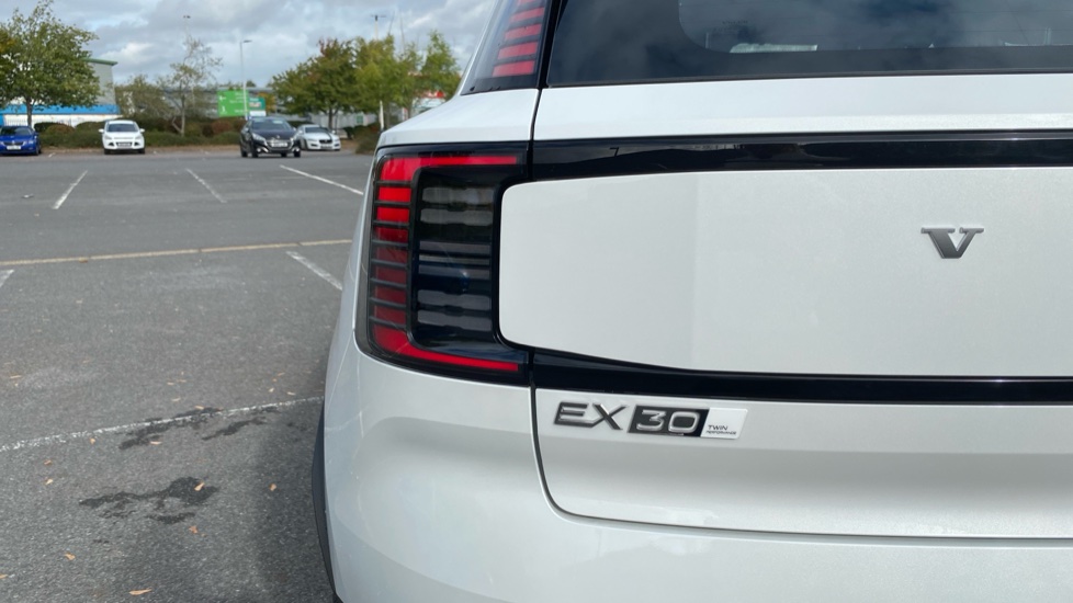 Volvo EX30 315kW Twin Motor Performance Plus 69kWh 5dr Auto Electric Estate - Image 42