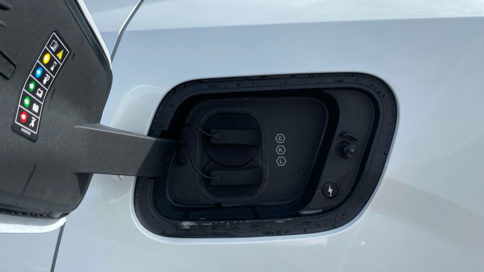 Volvo EX30 315kW Twin Motor Performance Plus 69kWh 5dr Auto Electric Estate - Image 43